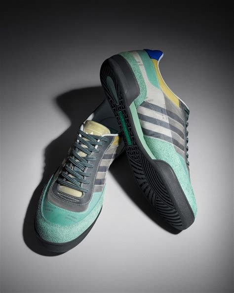 adidas gratis schoenen 70 jarig jublieum|Adidas dropt zijn populairste sneakers voor €120 als jubileumeditie.